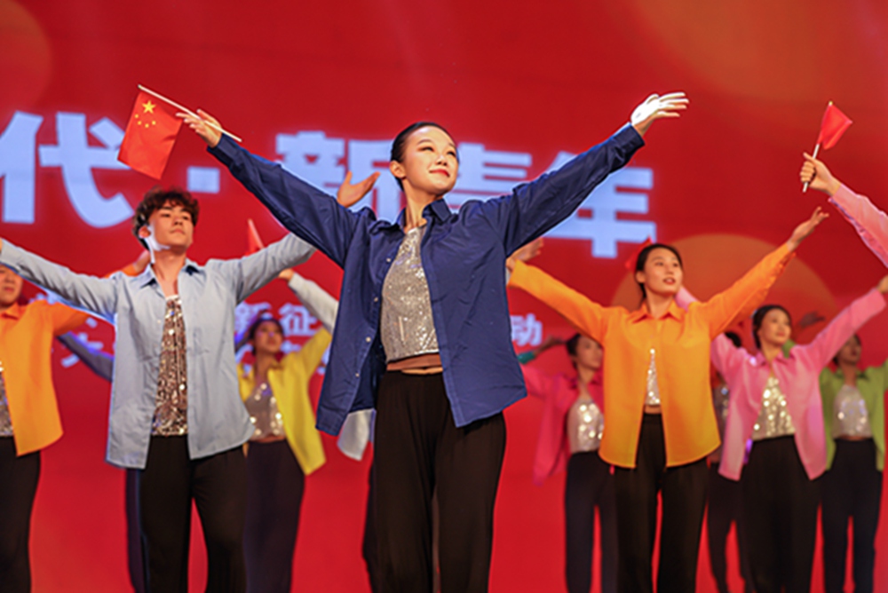 印象多宝官网：青春心向党，奋斗新征程（组图）
